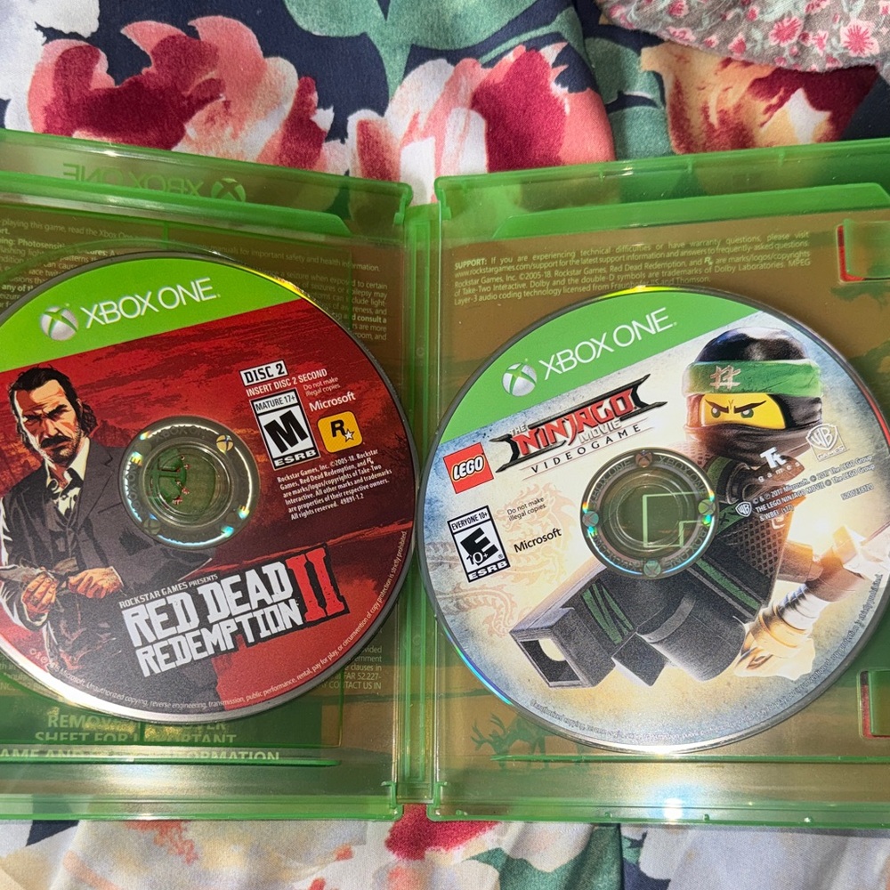 Red Dead Redemption II (Red) for Xbox One by Rockstar Games - Picture 4 of 5